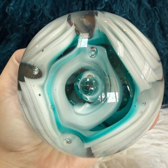 Handmade Dynasty Gallery 3lb Glass Orb Decor Teal / Turquoise & White w/ Bubbles - Picture 12 of 13